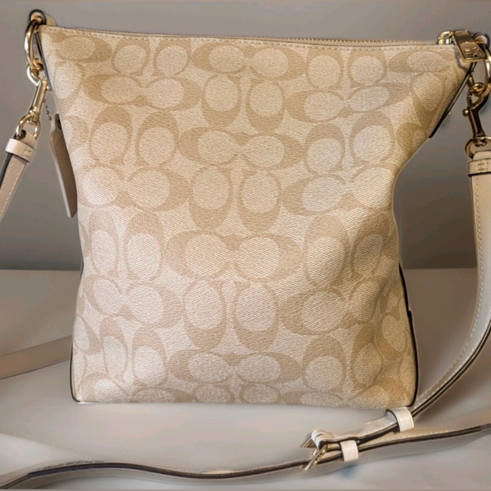 Coach 87826 Gorgeous Abby Crossbody/Shoulder Bag Like New - Picture 4 of 16
